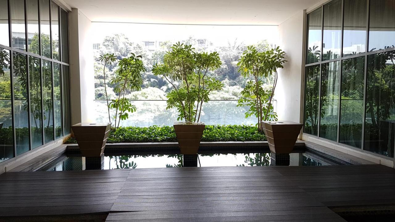 Skybed Over The Sky Hostel @Regalia Suites & Residences Kl Kuala Lumpur Buitenkant foto